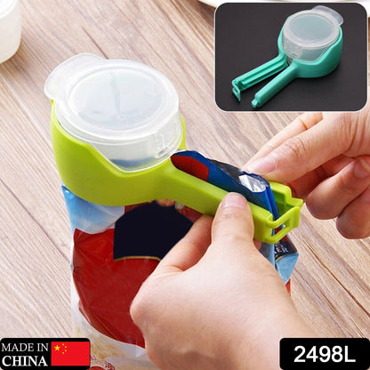 Sealable food storage bag with pour spout