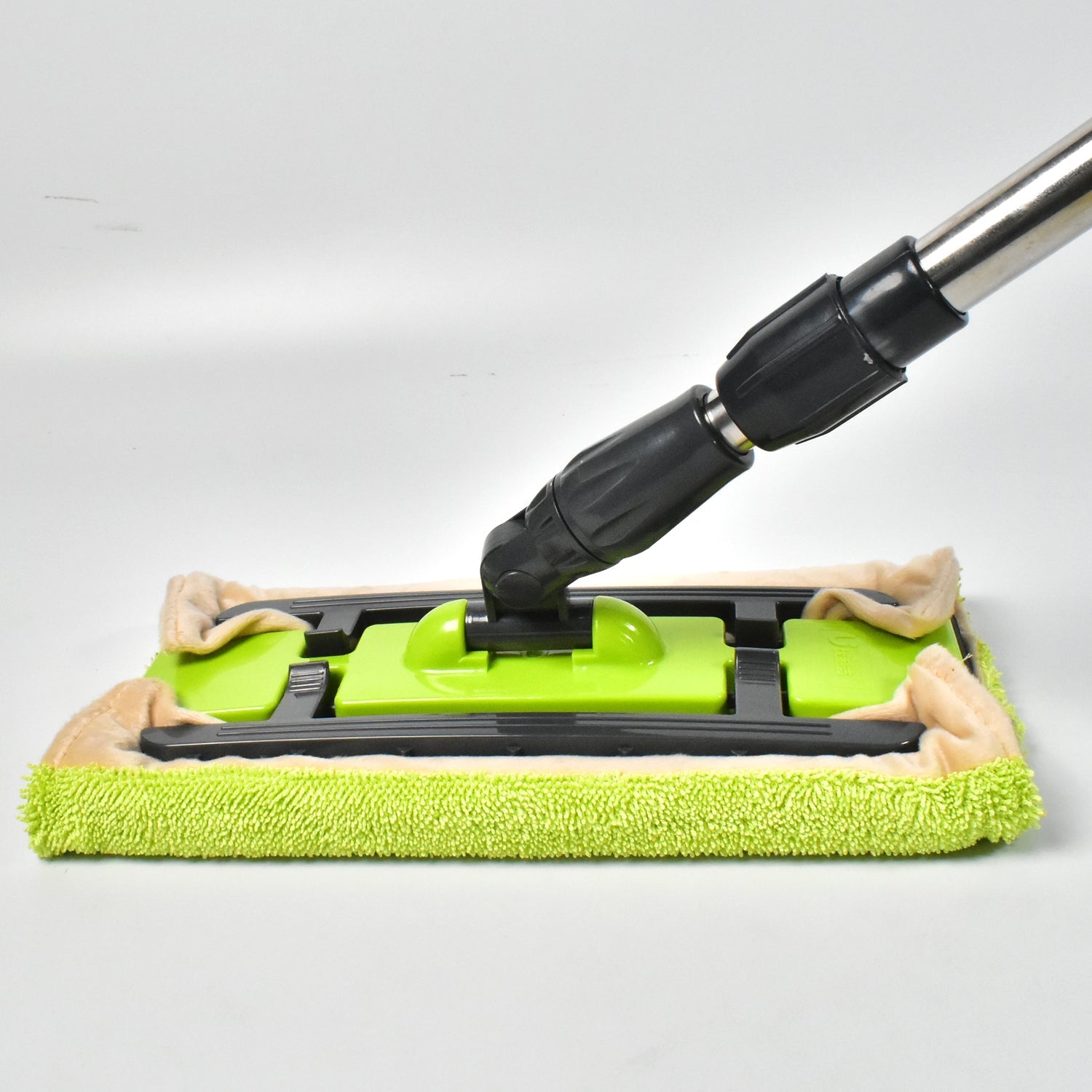 Microfiber mop with steel rod