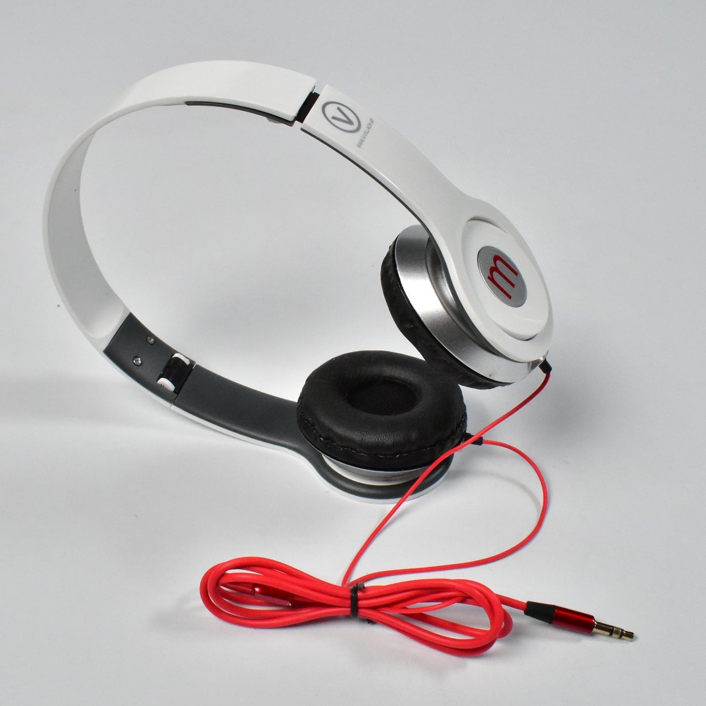 High-performance stereo headphones