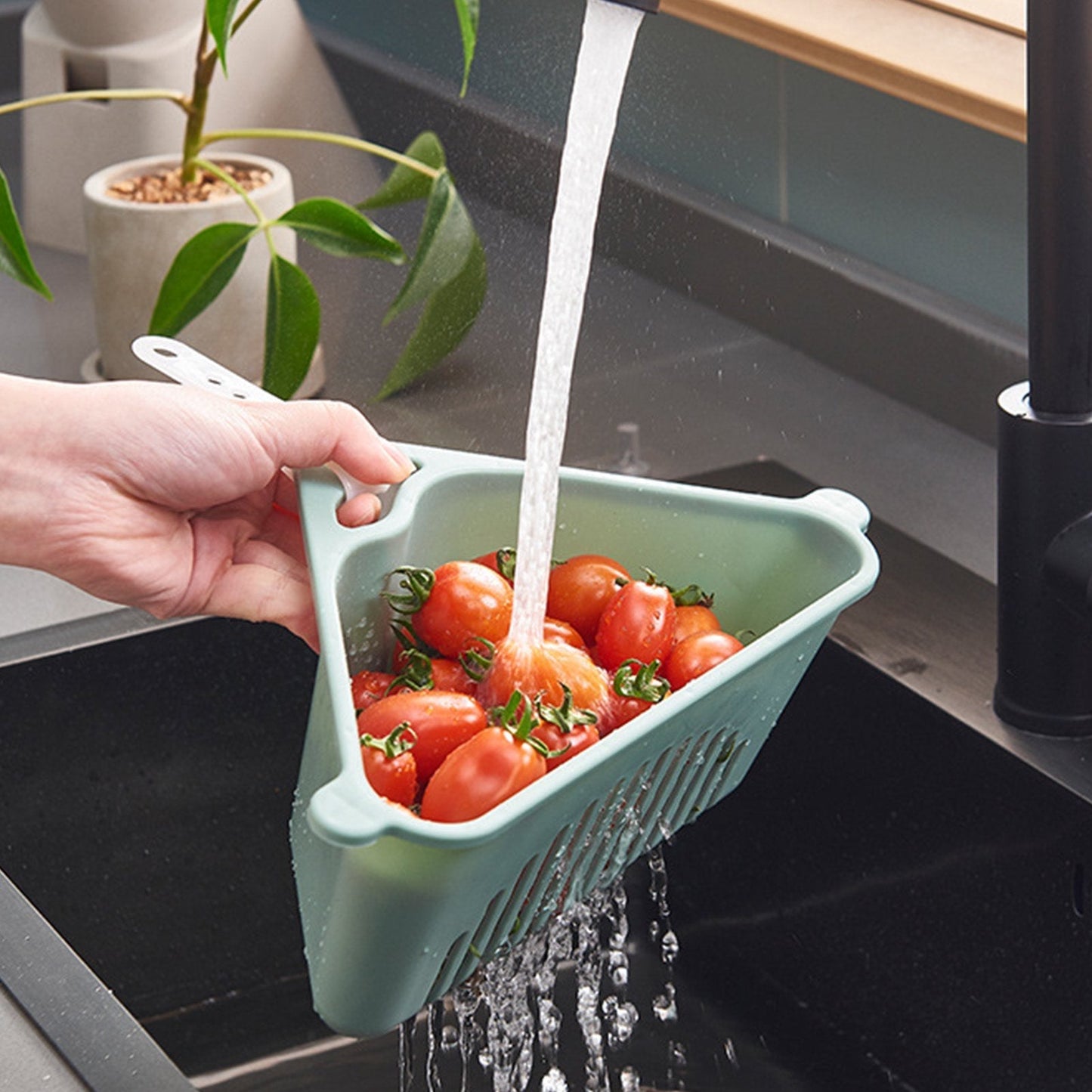 Multifunctional sink drainer rack