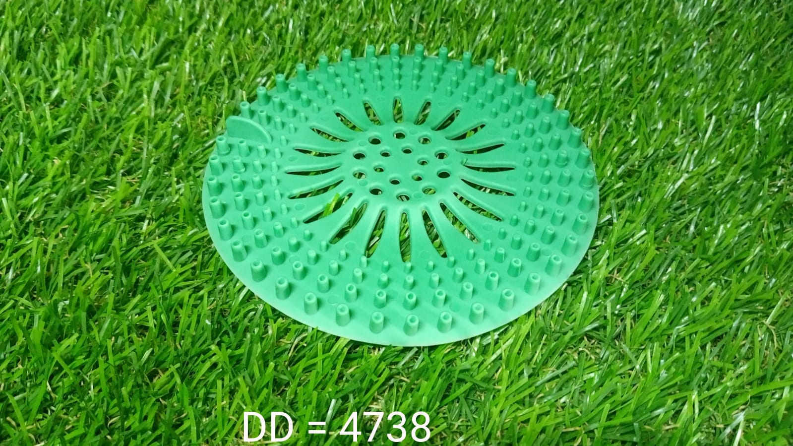 Versatile drain cover suitable for use in bathrooms and toilets for water management