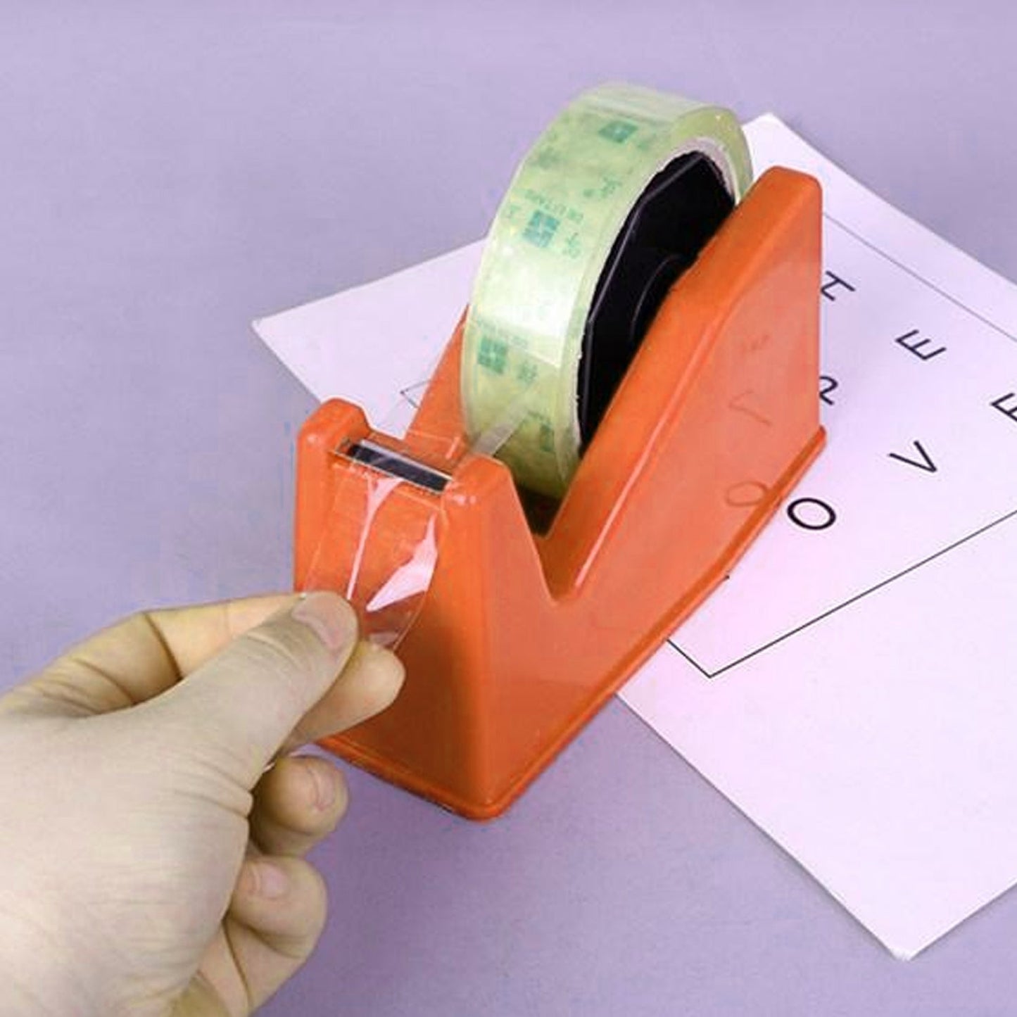 Heavy-duty tape dispenser for cutting